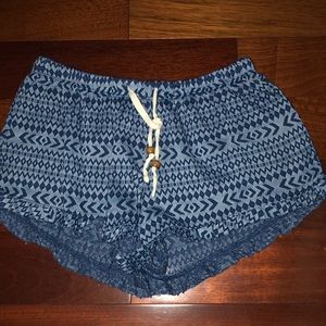 Blue patterned flowy shorts